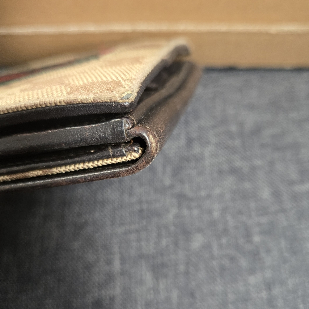 Gucci Monogram Wallet with Red and Green Stripe - Picture 5 of 13